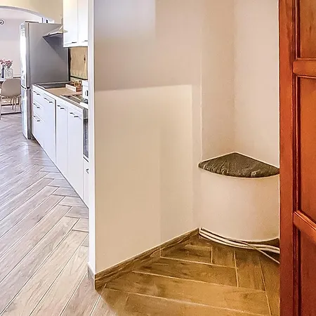 1 Bedroom Pet Friendly In Pistis Casa vacanze *